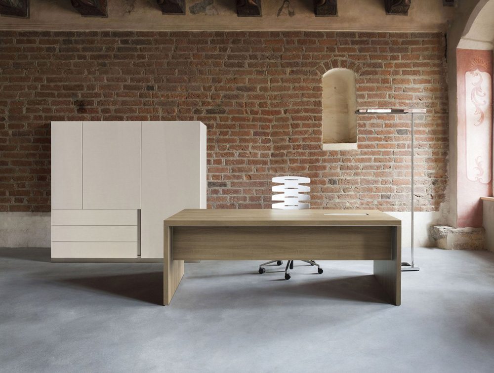 Balma Ostin Executive Office Desk With Accessories